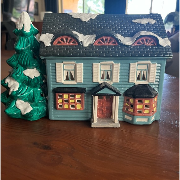 Dept 56 Snow Village Blue Springfield House with tree 1987 Retired 1980’s - Picture 2 of 11